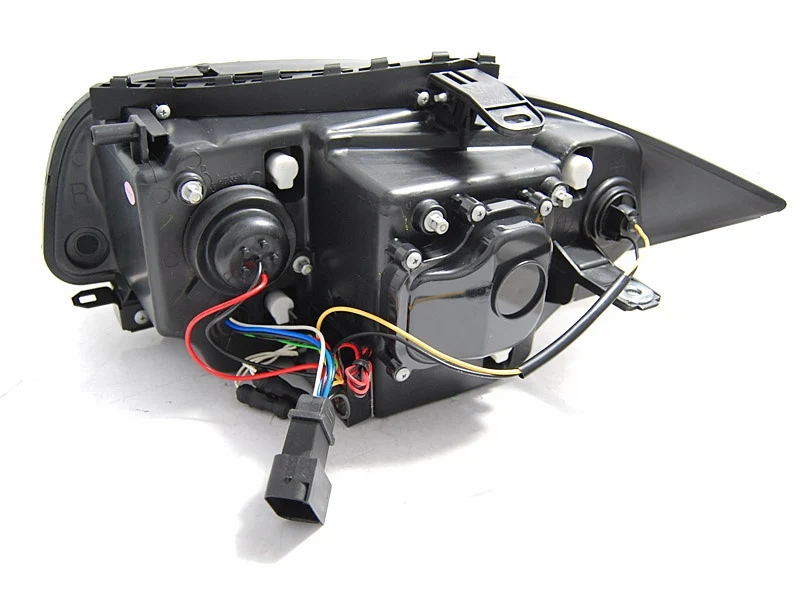 Frontlykter BMW 1-serie E81/E87/E82/E88 2004-2011 CCFL Angel Eyes Svart - LPBMM6