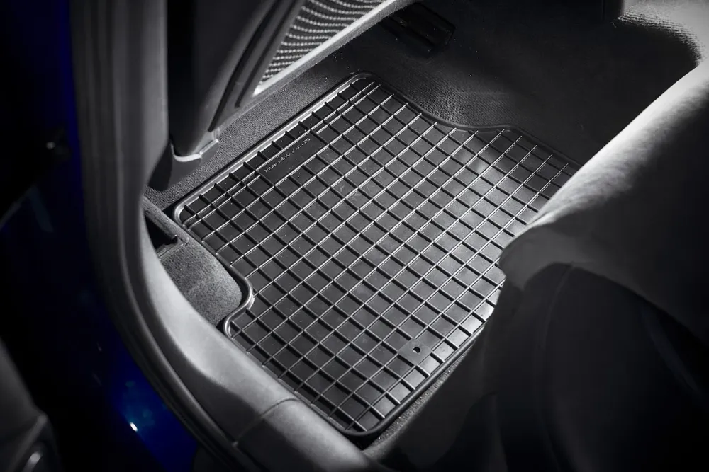 Gulvmatter Ford Transit Custom I Facelift (2017-2023) – med sidekant på 1 cm | Frogum
