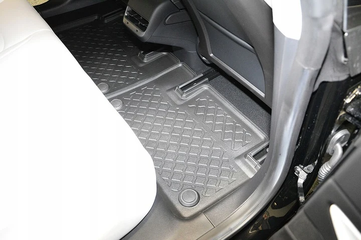 Gulvmatter Tesla Model 3 (2017-2025) – TPE antiskli luktfrie gummi | Aristar