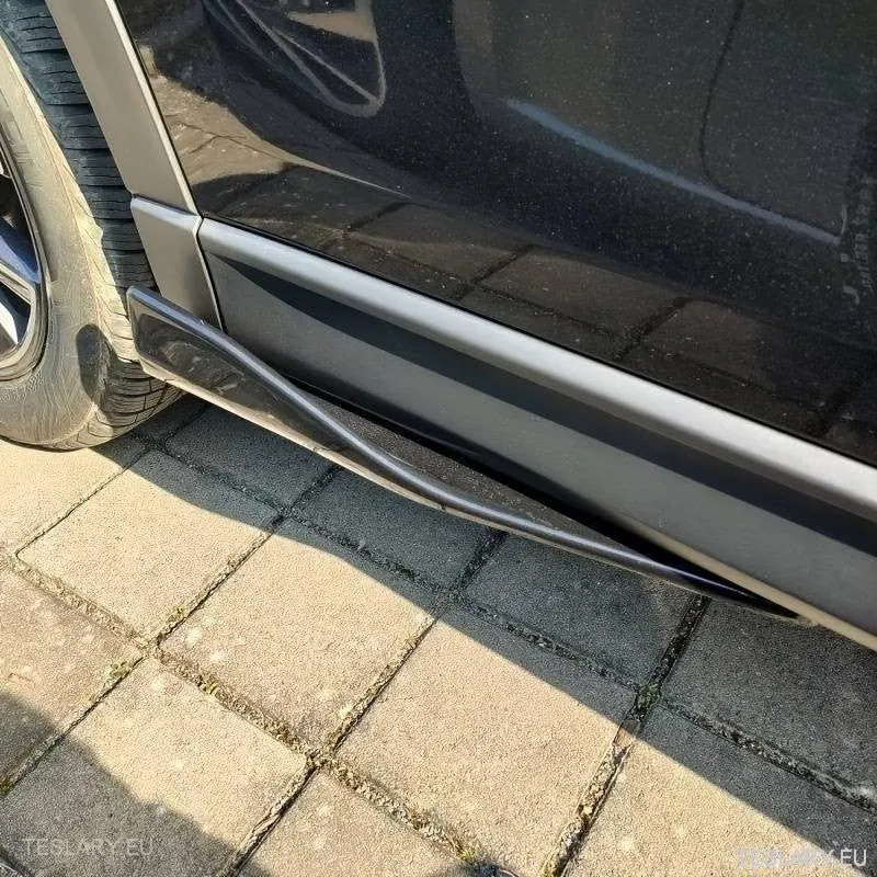 Sideskjørt karbonfiberkroppstrim (universell)